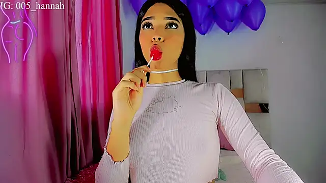 Snapshot of Hannahsmit chatting on November 2025 10:26:01 PM Hannahsmit online show from November 2025 10:26:01 PM