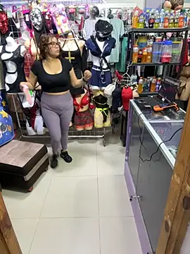 ROSALIALUCY online show from September 2025 12:00:02 PM