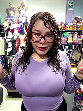 ROSALIALUCY online show from November 2025 12:31:02 PM