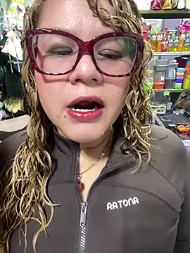 ROSALIALUCY online show from July 2026 11:42:01 AM