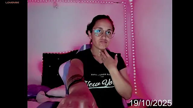 lady hana28 online show from November 2025 12:16:01 PM