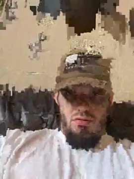 Heyoitskeyss online show from April 2026 08:35:01 PM