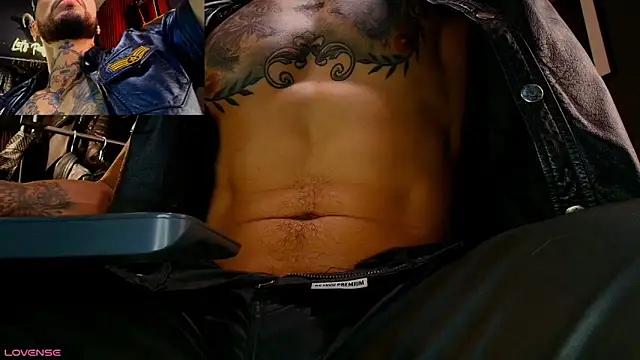 billyMayer  online show from November 2025 05:39:02 PM