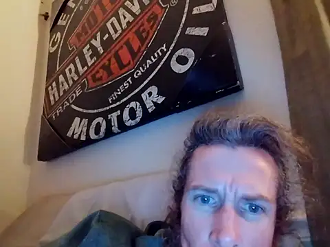 CuddlyFloat88 online show from January 2026 03:21:01 AM