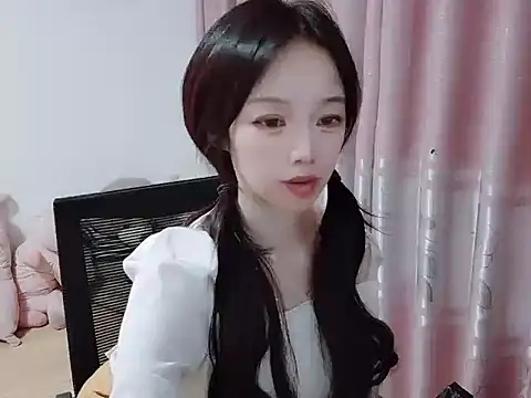 wwcc123 online show from October 2025 03:33:02 PM