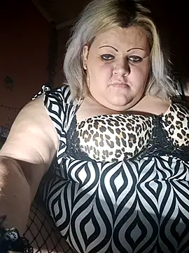 ducicsajsziii online show from September 2025 05:20:01 PM