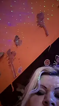 ducicsajsziii online show from February 2025 07:34:02 AM