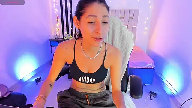 Gorgeous Team online show from April 2026 09:17:01 PM