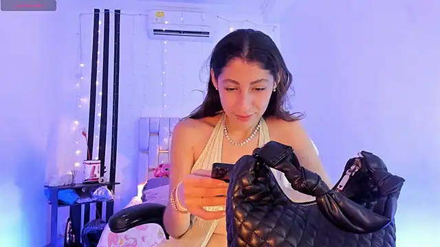 Gorgeous Team online show from May 2026 08:01:02 PM