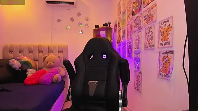 Snapshot of Gorgeous_Team chatting on February 2025 11:04:02 PM Gorgeous Team online show from February 2025 11:04:02 PM