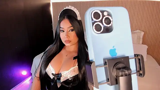 Snapshot of Gaby_Blaze chatting on October 2025 10:10:01 PM Gaby Blaze online show from October 2025 10:10:01 PM