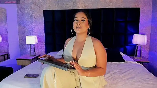 Snapshot of Gaby_Blaze chatting on March 2025 10:13:02 PM Gaby Blaze online show from March 2025 10:13:02 PM