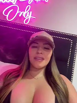 sexyyykloee online show from April 2026 06:38:01 AM