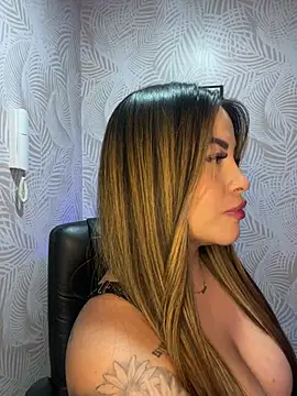 sexyyykloee online show from April 2026 07:04:01 AM