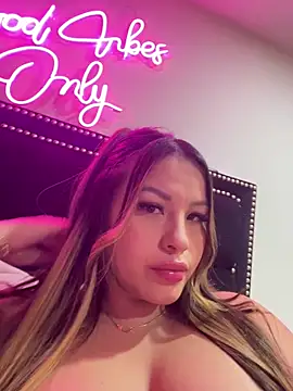 sexyyykloee online show from April 2026 04:05:02 AM