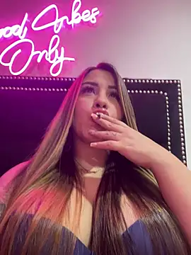 sexyyykloee online show from April 2026 02:16:02 AM