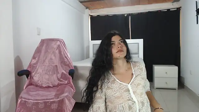 Snapshot of Danna_777 chatting on March 2025 09:01:02 PM Danna 777 online show from March 2025 09:01:02 PM