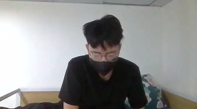 Gwencloudy online show from January 2025 03:53:02 AM