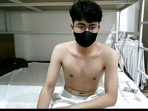 Gwencloudy online show from February 2026 09:22:01 AM