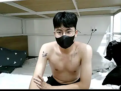 Snapshot of Gwencloudy chatting on November 2025 03:05:02 PM Gwencloudy online show from November 2025 03:05:02 PM