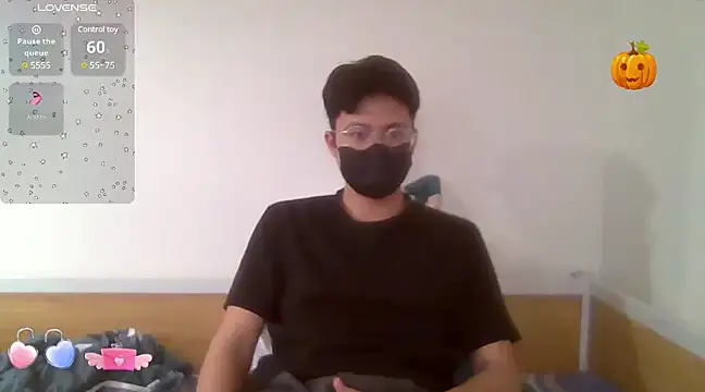Gwencloudy online show from January 2025 01:57:01 PM