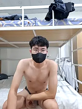 Gwencloudy online show from February 2026 04:13:02 AM