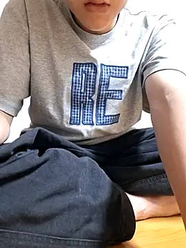 Gwencloudy online show from March 2026 01:58:01 PM