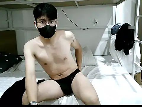 Snapshot of Gwencloudy chatting on November 2025 03:23:01 PM Gwencloudy online show from November 2025 03:23:01 PM