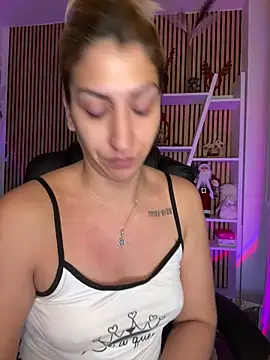 Snapshot of sofiah_ chatting on January 2026 07:24:01 AM sofiah online show from January 2026 07:24:01 AM