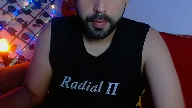 geeklatin88 online show from November 2025 10:51:02 AM