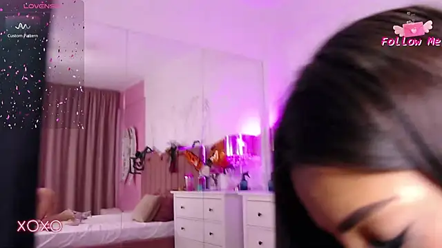 LaraKent online show from October 2025 06:34:01 AM