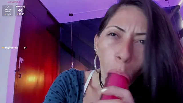 dark gotica online show from October 2025 07:11:01 PM