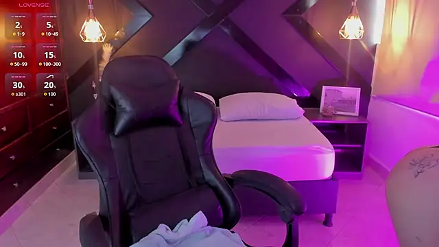 dark gotica online show from November 2025 07:06:02 PM