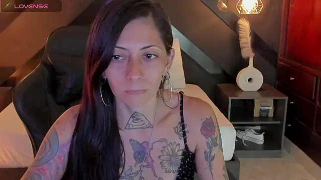 dark gotica online show from May 2026 07:06:01 PM