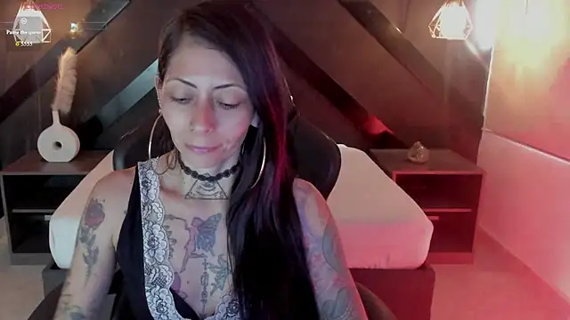 Snapshot of dark_gotica chatting on February 2026 07:12:01 PM dark gotica online show from February 2026 07:12:01 PM