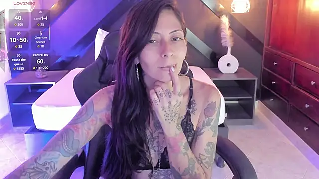 dark gotica online show from April 2026 07:17:01 PM