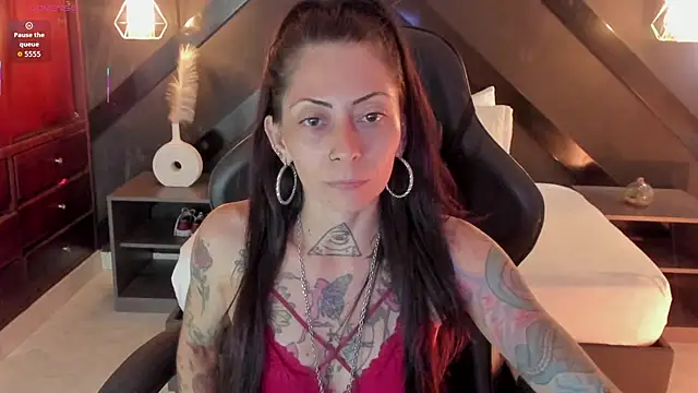 Snapshot of dark_gotica chatting on February 2026 07:11:01 PM dark gotica online show from February 2026 07:11:01 PM