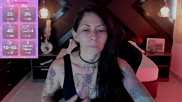 dark gotica online show from October 2025 08:52:02 PM