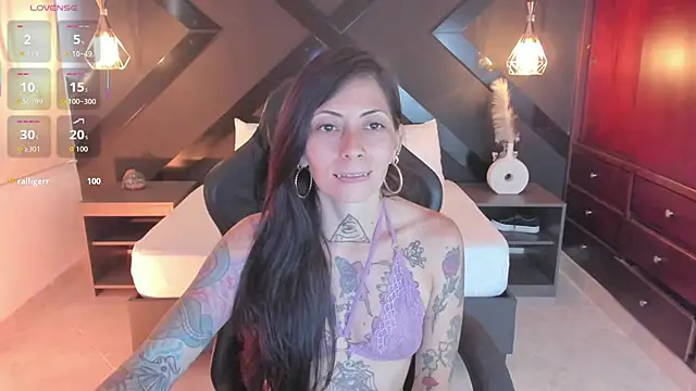 Snapshot of dark_gotica chatting on December 2025 12:19:02 PM dark gotica online show from December 2025 12:19:02 PM