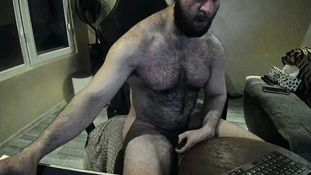 Snapshot of Hugealphabeast chatting on February 2025 04:43:02 PM Hugealphabeast online show from February 2025 04:43:02 PM