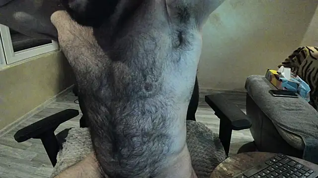 Snapshot of Hugealphabeast chatting on December 2024 07:30:02 PM Hugealphabeast online show from December 2024 07:30:02 PM