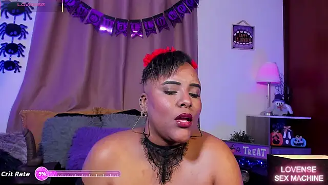 Snapshot of DianaBrownXX chatting on October 2025 04:21:02 AM DianaBrownXX online show from October 2025 04:21:02 AM