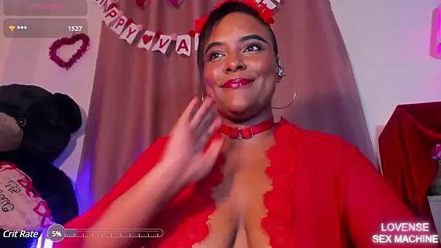 Snapshot of DianaBrownXX chatting on February 2025 04:07:01 AM DianaBrownXX online show from February 2025 04:07:01 AM