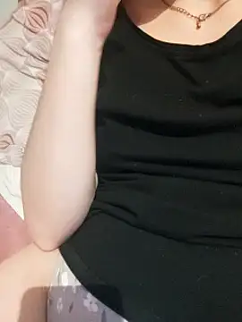 Snapshot of bruna_safadinhaa chatting on February 2025 02:26:01 PM bruna safadinhaa online show from February 2025 02:26:01 PM