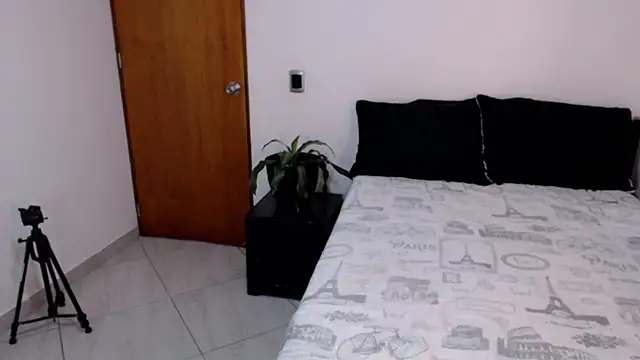 amara lincont online show from October 2025 09:40:01 PM