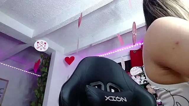 Niky 777 online show from March 2026 01:05:02 AM