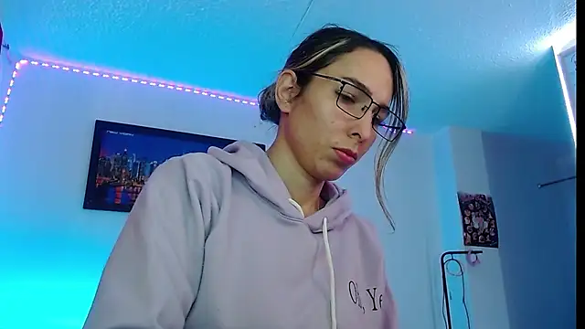 Niky 777 online show from September 2025 08:35:02 PM