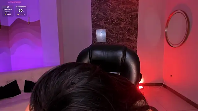 Snapshot of AlessiaCorleone_ chatting on December 2025 08:24:02 PM AlessiaCorleone online show from December 2025 08:24:02 PM