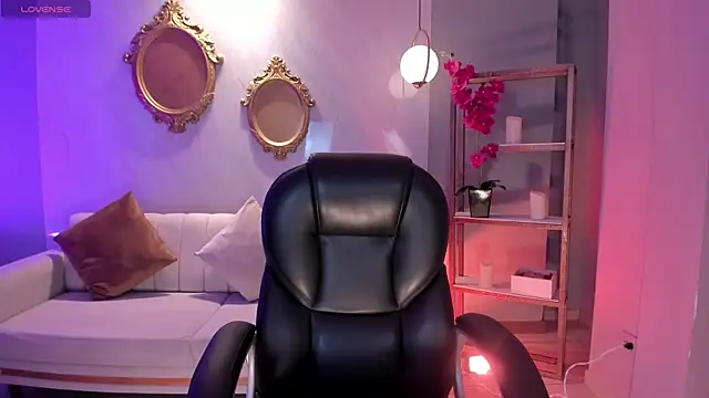 Snapshot of AlessiaCorleone_ chatting on October 2025 07:02:01 PM AlessiaCorleone online show from October 2025 07:02:01 PM