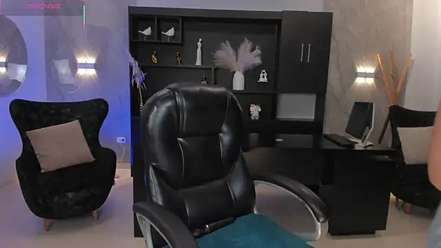 AmyWalker  online show from March 2025 10:22:02 AM